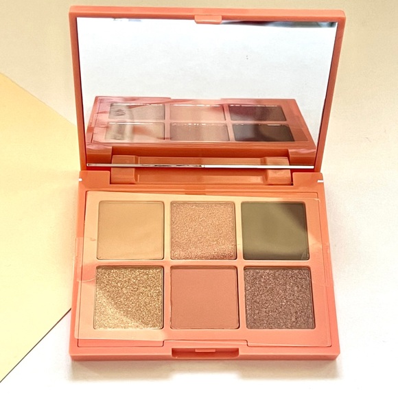 🏷️ Essence “Coral Me Maybe” set of 6 neutral glitter matte eye shadow palette - Picture 10 of 13